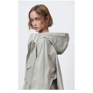 ザラ(ZARA)のもっち様専用(ナイロンジャケット)