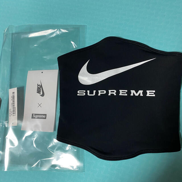 supreme nike neck warmer black