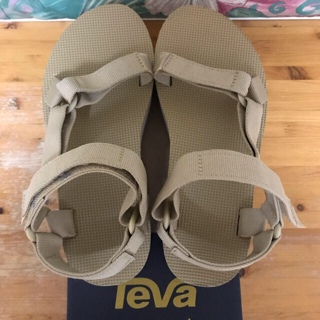 Teva(テバ)のTevaテバ　FLATFORM UNIVERSAL フラットフォームユニバーサル レディースの靴/シューズ(サンダル)の商品写真
