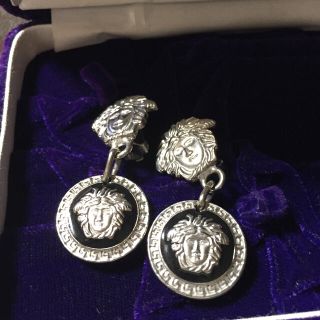 ヴェルサーチ(Gianni Versace) イヤリングの通販 73点 | ジャンニ