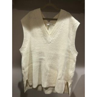 エイチアンドエム(H&M)のニットベスト H&M(ニット/セーター)