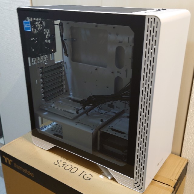 Thermaltake S300 TG Snow Edition 美品