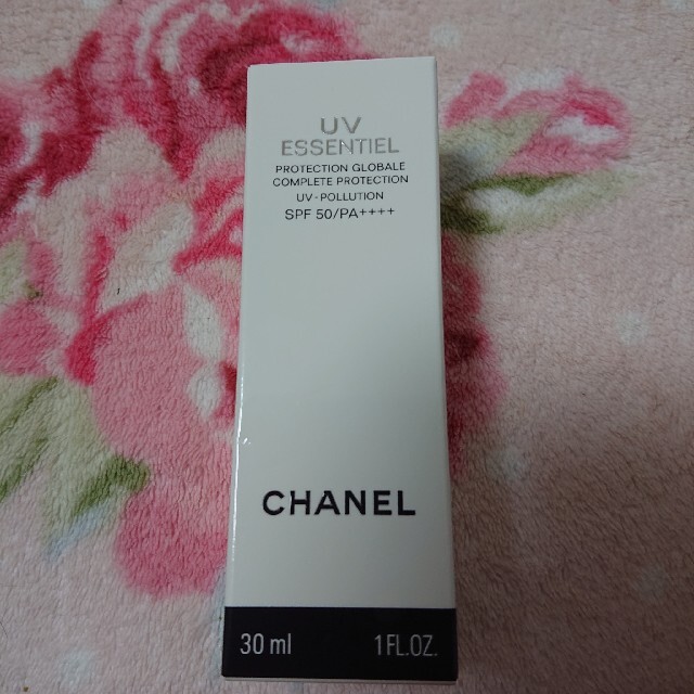 CHANEL(シャネル)のCHANEL エサンシエルコンプリート コスメ/美容のボディケア(日焼け止め/サンオイル)の商品写真