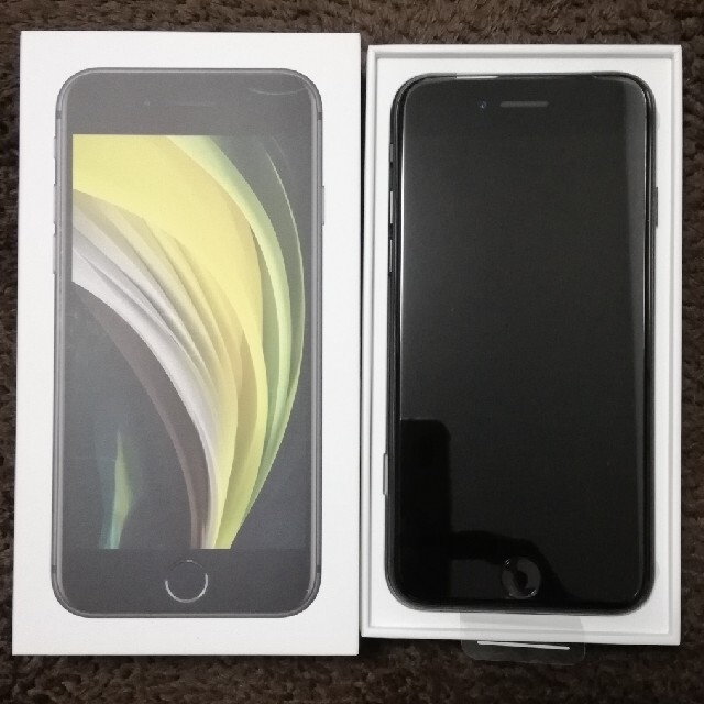 【新品】iPhone SE 第2世代 (SE2) ブラックとレッド 64 GB