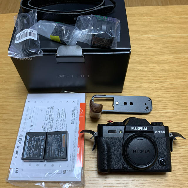 富士フィルム　X-T30 ブラック　ボディ　美品