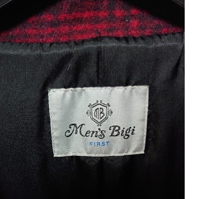 MEN'S BIGI(メンズビギ)のMens Bigi  赤チェックPコート　Mサイズ（タイト） メンズのジャケット/アウター(ピーコート)の商品写真