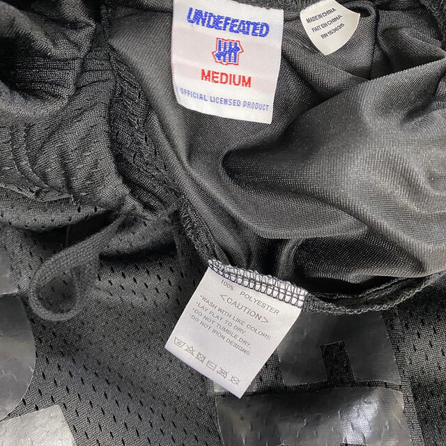 UNDEFEATED(アンディフィーテッド)のskate様専用　UNDEFEATED MESH M アンディフィーテッドパンツ メンズのパンツ(その他)の商品写真