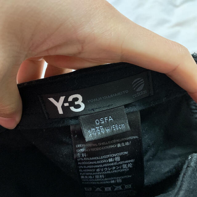 Y-3(ワイスリー)のY-3 メッセージロゴキャップ メンズの帽子(キャップ)の商品写真