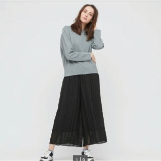 ユニクロ(UNIQLO)のユニクロ　シフォンプリーツスカートパンツ＋　ブラック　XL(その他)