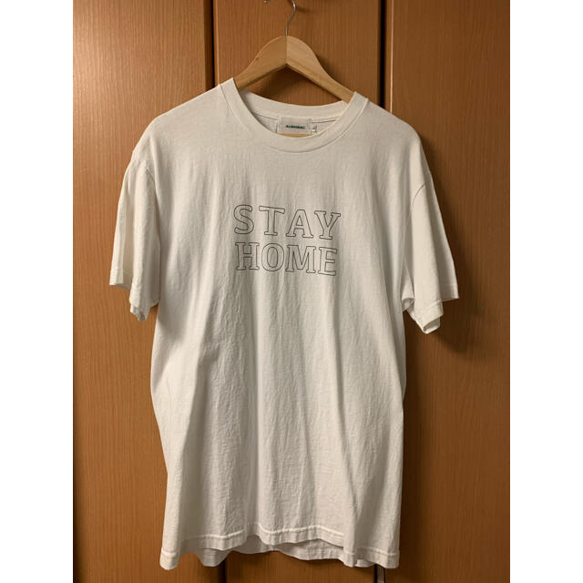 STUSSY(ステューシー)のAlmaniac stay home プリント　Tシャツ　タトゥーアーティスト メンズのトップス(Tシャツ/カットソー(半袖/袖なし))の商品写真