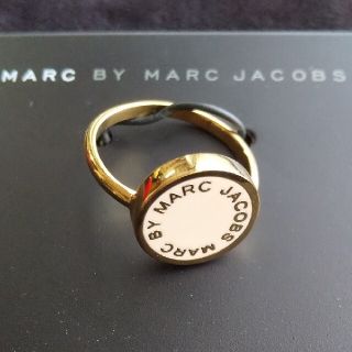 マークバイマークジェイコブス(MARC BY MARC JACOBS)の未使用  マークジェイコブス  リング  指輪  ゴールド  クリーム(リング(指輪))