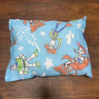 ディズニー(Disney)のトイストーリー 枕　新品(枕)