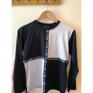 FENDI(Tシャツ(長袖/七分))のフリマアイテム一覧 FENDI(Tシャツ(長袖/七分))のフリマアイテム一覧