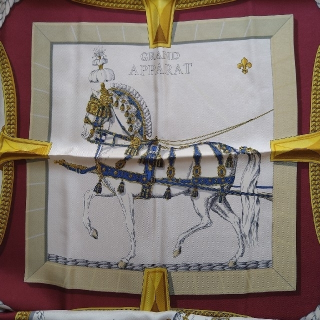 HERMES エルメススカーフカレ90「盛装の馬」 2