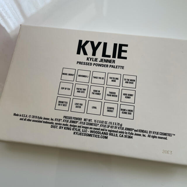 Kylie Cosmetics(カイリーコスメティックス)のKendall by Kylie Cosmetics  コスメ/美容のベースメイク/化粧品(アイシャドウ)の商品写真