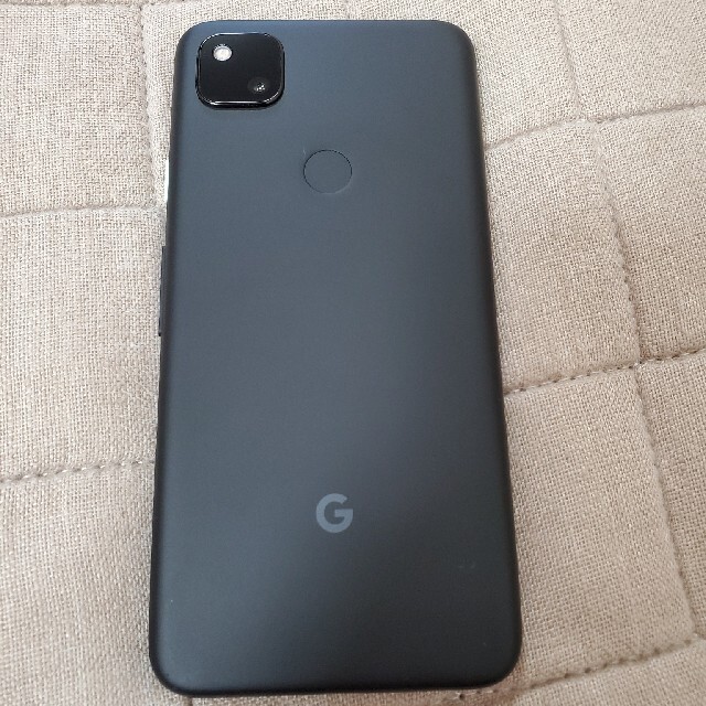 Google Pixel(グーグルピクセル)のGoogle pixel4a ブラック 128GB　SIMフリー スマホ/家電/カメラのスマートフォン/携帯電話(スマートフォン本体)の商品写真