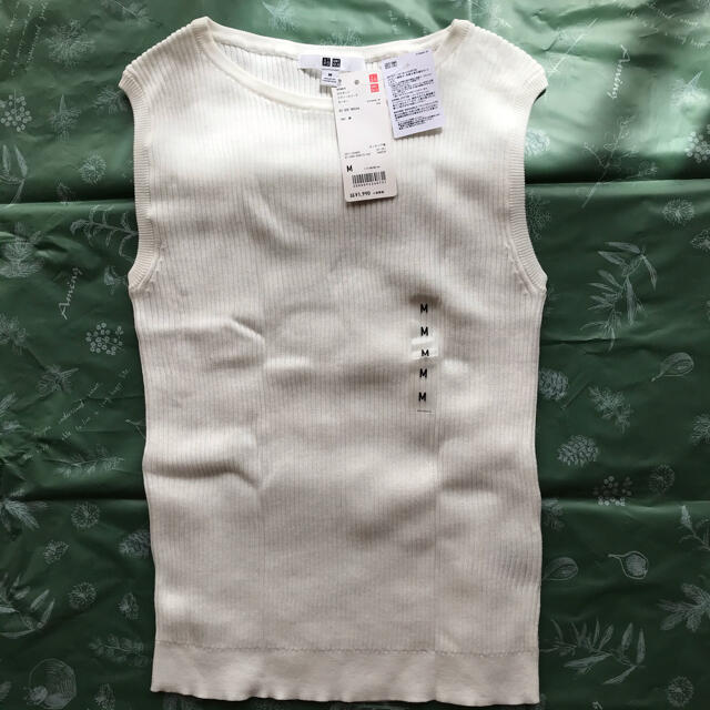 UNIQLO(ユニクロ)のUVカット　リブノースリーブ　セーター レディースのトップス(ニット/セーター)の商品写真