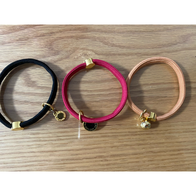 MARC JACOBS(マークジェイコブス)のMARC BY MARK JACOBS ゴムブレスレット レディースのアクセサリー(ブレスレット/バングル)の商品写真