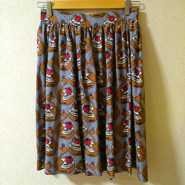peu pres(プープレ)のプープレ スワンシュースカート レディースのスカート(ひざ丈スカート)の商品写真