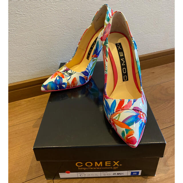 COMEX本革 牛革エナメル花柄ピンヒール ハイヒール 新品 22cm COMEX本革 牛革エナメル花柄ピンヒール ハイヒール 新品 22cm