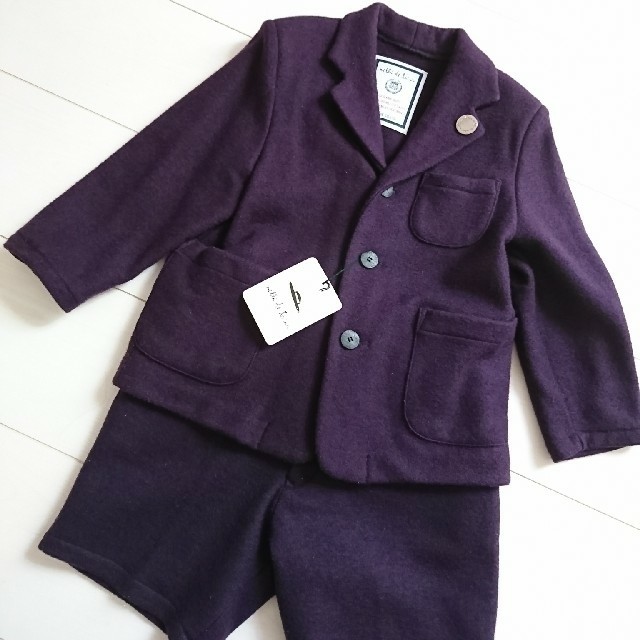 BeBe(ベベ)のBeBe フォーマル スーツ キッズ 入学 入園 新品タグ付き！ キッズ/ベビー/マタニティのキッズ服男の子用(90cm~)(ドレス/フォーマル)の商品写真