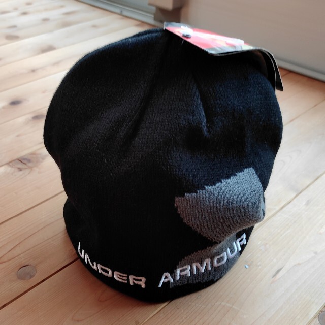 UNDER ARMOUR(アンダーアーマー)の新品未使用 UNDER ARMOUR トランスポートビーニーⅡ ニット帽 メンズの帽子(ニット帽/ビーニー)の商品写真