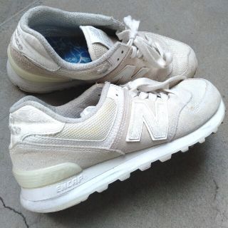 ニューバランス(New Balance)の送料込み！ニューバランス574スニーカーオフホワイト24.5(スニーカー)