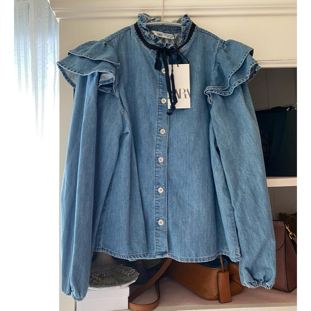 新品☆ZARA ザラ フリル付きデニムトップス