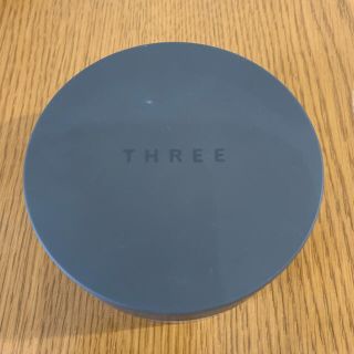 スリー(THREE)のTHREE ルースパウダー　トランスルーセント01(フェイスパウダー)