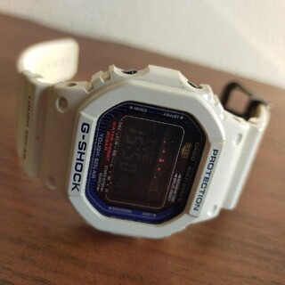 ジーショック(G-SHOCK)のG-shock 白 GWX-5600C(腕時計(デジタル))