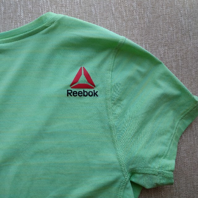 Reebok(リーボック)のReebok　レディースTシャツ スポーツ/アウトドアのランニング(ウェア)の商品写真