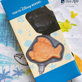 ディズニー(Disney)のフランダー　焼き菓子メーカー　新品　ディズニーランド　アリエル(調理道具/製菓道具)