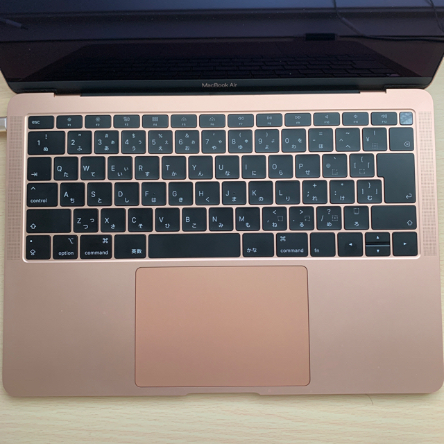 Mac (Apple)(マック)のMacBook Air 2019 13インチ 8GB/128GB ゴールド スマホ/家電/カメラのPC/タブレット(ノートPC)の商品写真