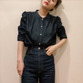 マウジー(moussy)のMOUSSY  GATHER SLEEVE DENIM ブラウス(シャツ/ブラウス(半袖/袖なし))