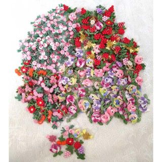 ハンドメイドパーツ☆果物 葡萄 さくらんぼ 薔薇 花☆刺繍風に！☆大量まとめて(各種パーツ)