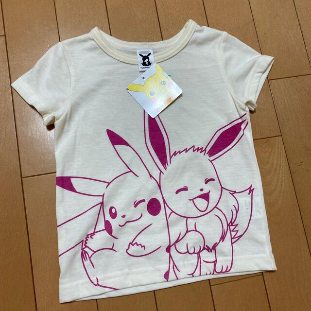 ポケモン(ポケモン)のイーヴィ　ピカチュウ　ポケモン　Ｔシャツ 95 生成り　新品　95 キッズ/ベビー/マタニティのキッズ服女の子用(90cm~)(Tシャツ/カットソー)の商品写真