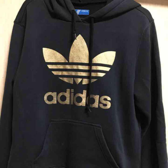 adidasパーカー