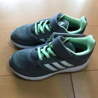 アディダス(adidas)のadidas 18センチ靴(スニーカー)