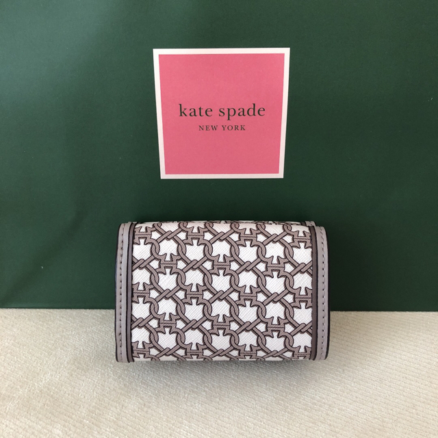 新品★Kate Spade ケイトスペード 定価27,500円 三つ折り 財布