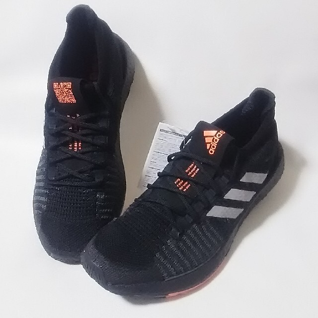 adidas(アディダス)の定15400円Web限定!アディダスパルスブースト新品スニーカー超希少29.5 メンズの靴/シューズ(スニーカー)の商品写真