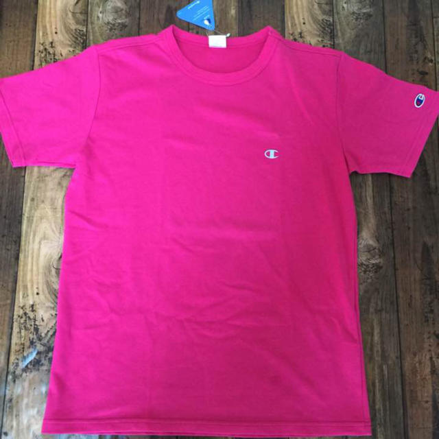 Champion(チャンピオン)の新品champion ピンクTシャツL メンズのトップス(Tシャツ/カットソー(半袖/袖なし))の商品写真