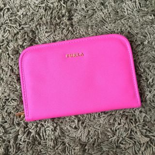 フルラ(Furla)のFURLA マルチケース(ポーチ)