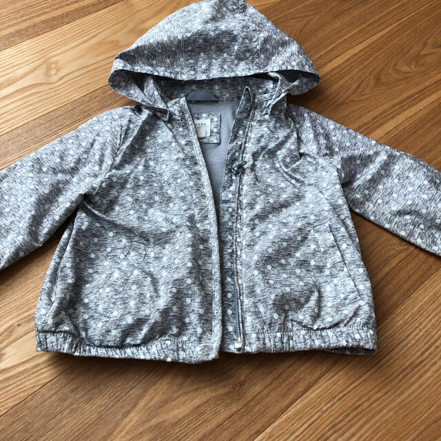 babyGAP(ベビーギャップ)のgap ウィンドブレーカー　ブルゾン キッズ/ベビー/マタニティのベビー服(~85cm)(ジャケット/コート)の商品写真