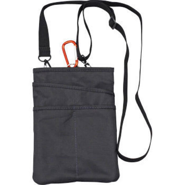 ツールポーチ　ファスナー無タイプ　ユニクロ社員さん　gu社員さん　薄型　肩掛け レディースのバッグ(ショルダーバッグ)の商品写真