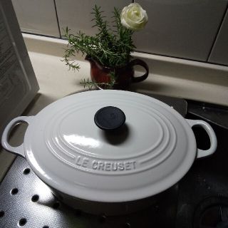 ルクルーゼ(LE CREUSET)のル・クルーゼ　ココットオーバル25(鍋/フライパン)