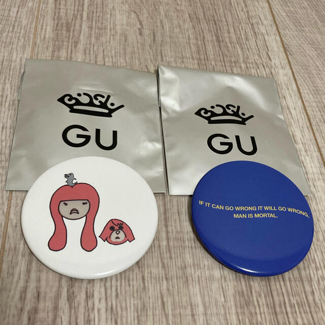 GU(ジーユー)のBiSH×GU コラボ　ノベルティ缶バッジ　2種セット エンタメ/ホビーのアニメグッズ(バッジ/ピンバッジ)の商品写真