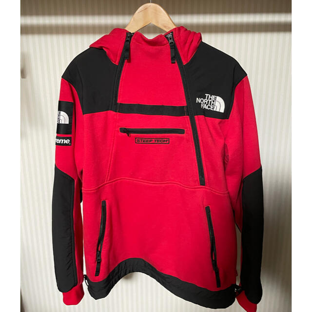 Supreme(シュプリーム)のSupreme×TNF Steep Tech Hooded Sweatshirt メンズのトップス(パーカー)の商品写真