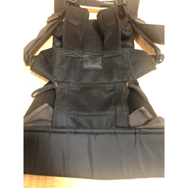 BABYBJORN(ベビービョルン)のベビービョルン 抱っこ紐 メッシュ　ONE AIR キッズ/ベビー/マタニティの外出/移動用品(抱っこひも/おんぶひも)の商品写真