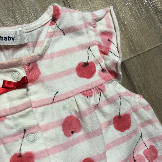 チェリー柄上下セット キッズ/ベビー/マタニティのキッズ服女の子用(90cm~)(パジャマ)の商品写真