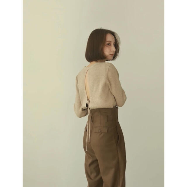 TODAYFUL(トゥデイフル)のlouren backopen design knit beige レディースのトップス(ニット/セーター)の商品写真